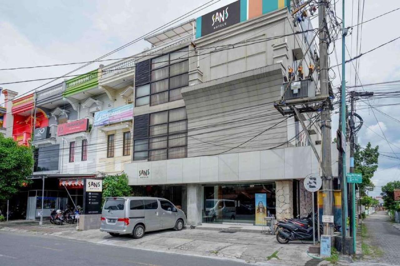 Sans Hotel Ekkon Yogyakarta By Reddoorz Ngabean Zewnętrze zdjęcie